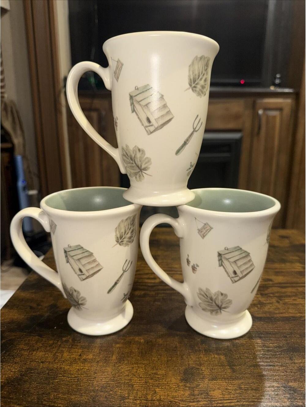 VTG 3 Pfaltzgraff Naturewood Footed Mugs Gardening Watering Can Lot of 3 *